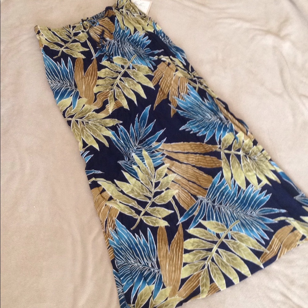 New with tags woman's size medium skirt